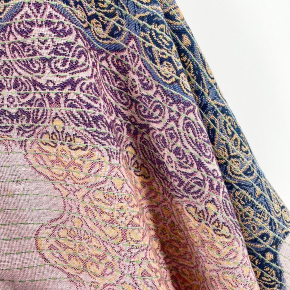 LAST ONE🌺Medallion Cozy Poncho in Lilac - Picture 5 of 7